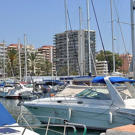 In First Line Apto 12-3 Apartament *