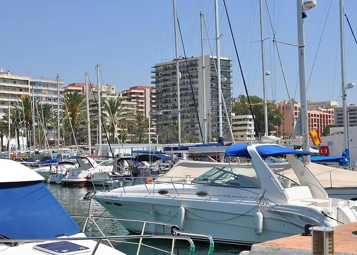 In First Line Apto 12-3 Apartament *